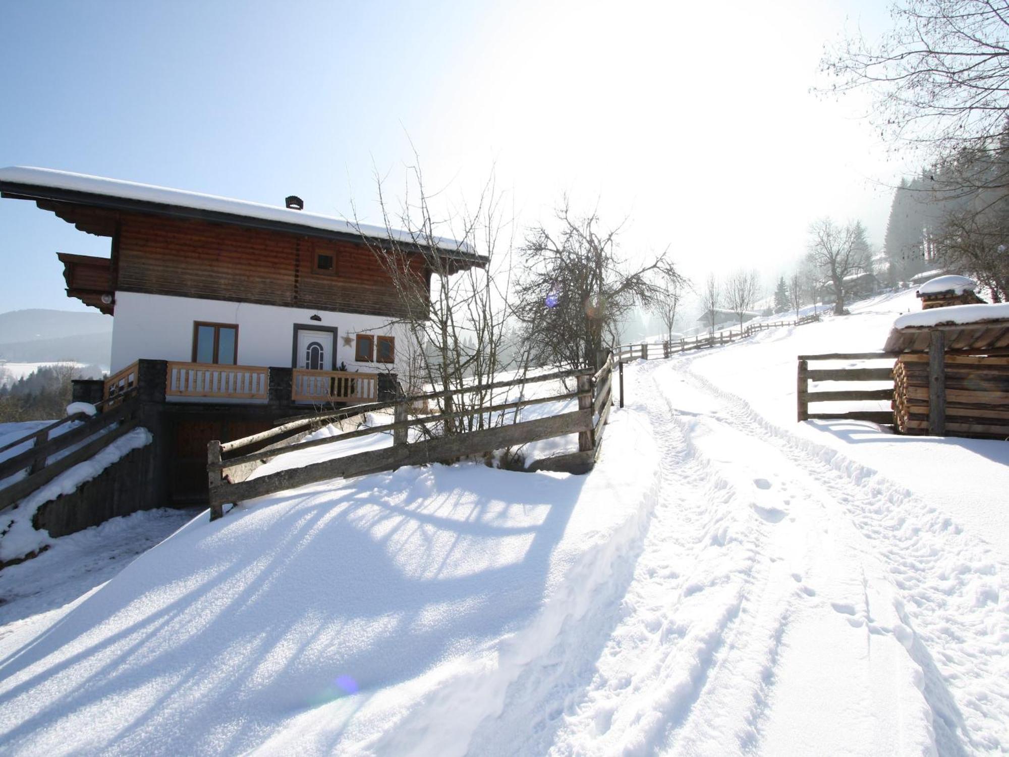 Charming Holiday Home In H Ttau With Barbecue Huttau ภายนอก รูปภาพ