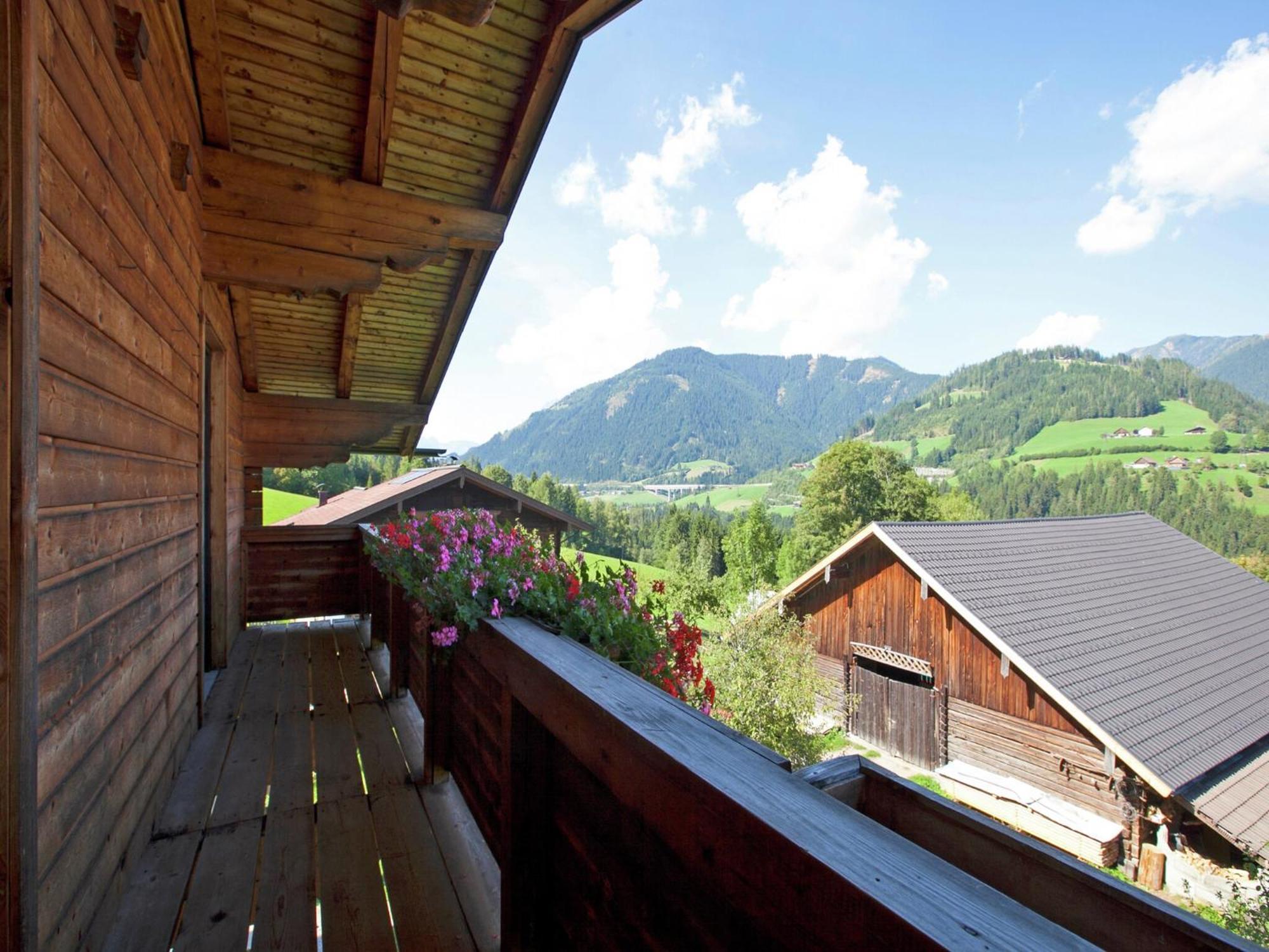 Charming Holiday Home In H Ttau With Barbecue Huttau ภายนอก รูปภาพ